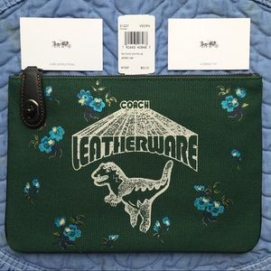 🦖 Coach Rexy Canvas Turnlock Pouch 26, NWT